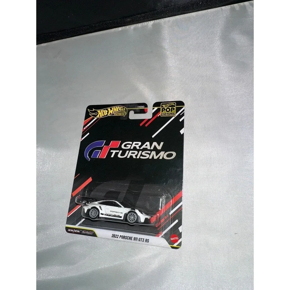 Hot Wheels Premium Gran Turismo 2022 Porsche 911 GT3 RS White Real Riders HXD63